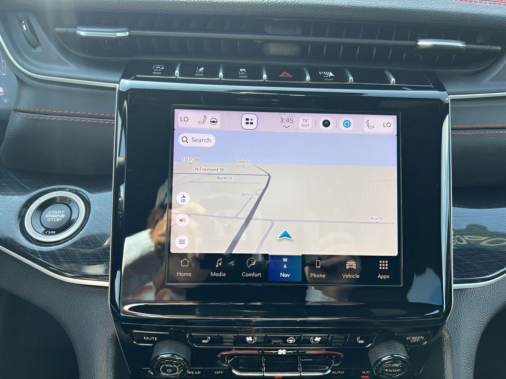 used 2022 Jeep Grand Cherokee car, priced at $34,995