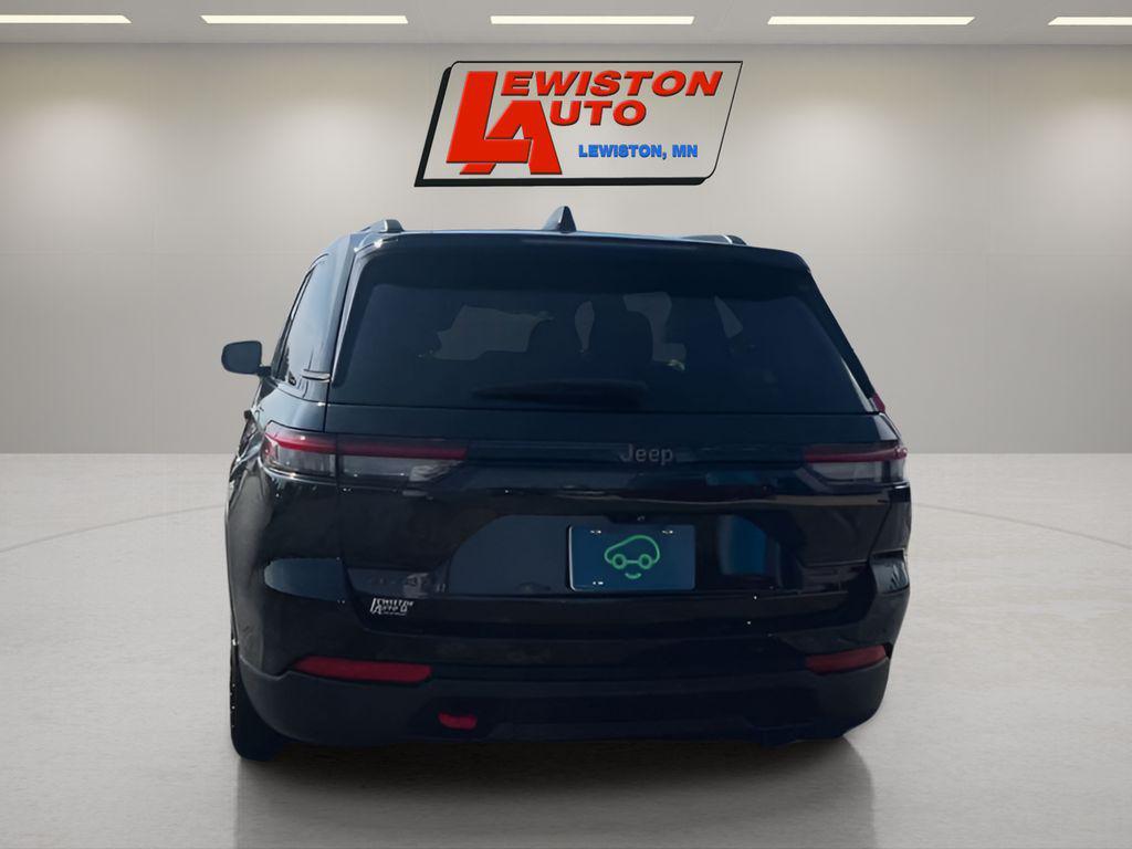 used 2022 Jeep Grand Cherokee car, priced at $34,995