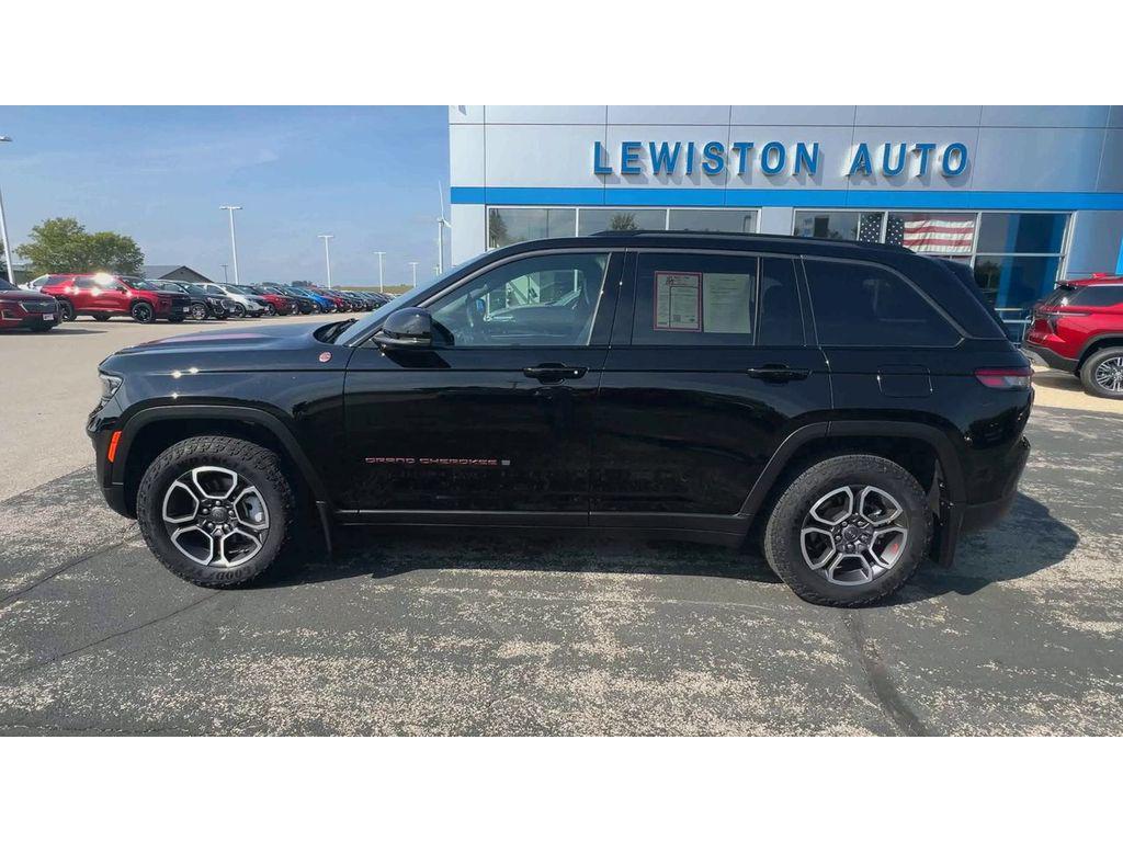 used 2022 Jeep Grand Cherokee car, priced at $35,750