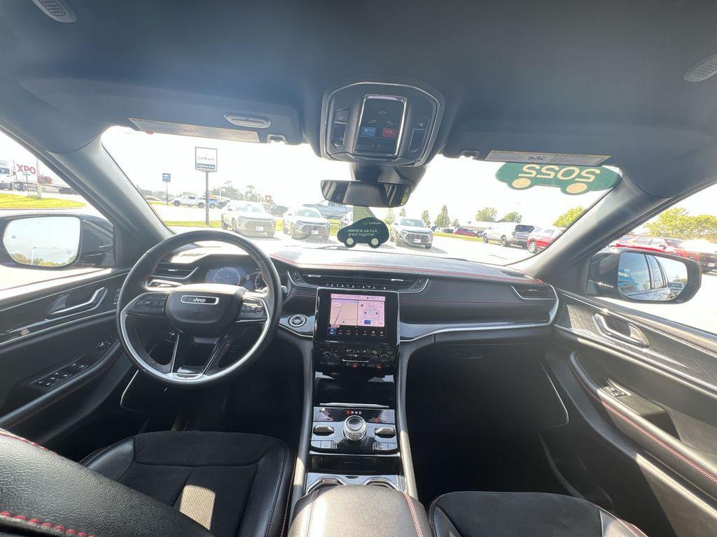 used 2022 Jeep Grand Cherokee car, priced at $35,750