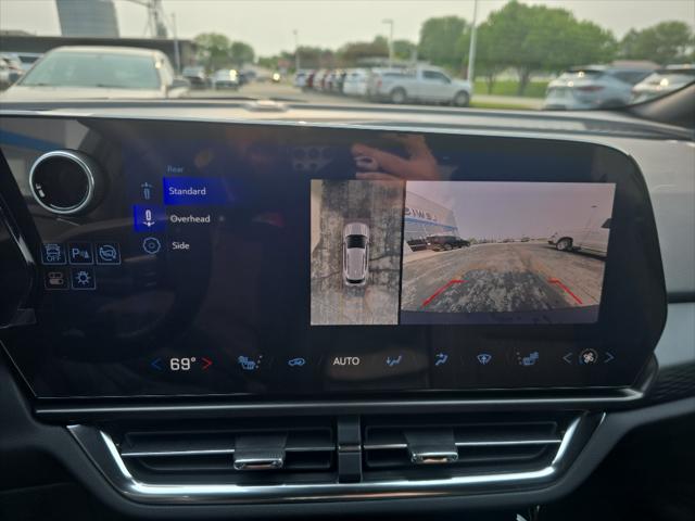 new 2025 Chevrolet Equinox EV car, priced at $34,290