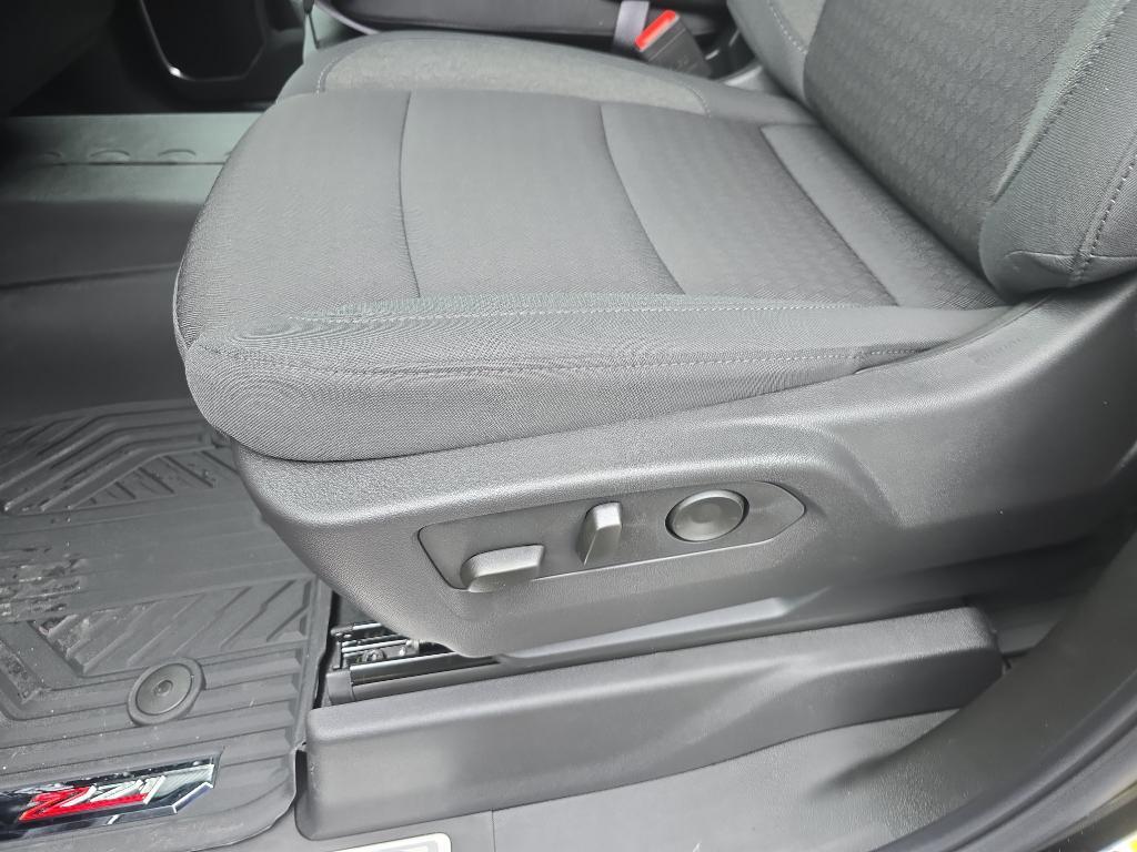 new 2025 Chevrolet Silverado 1500 car, priced at $53,070