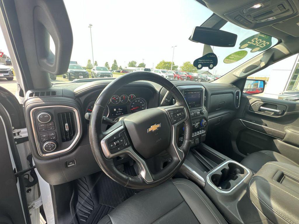 used 2022 Chevrolet Silverado 1500 car, priced at $30,995