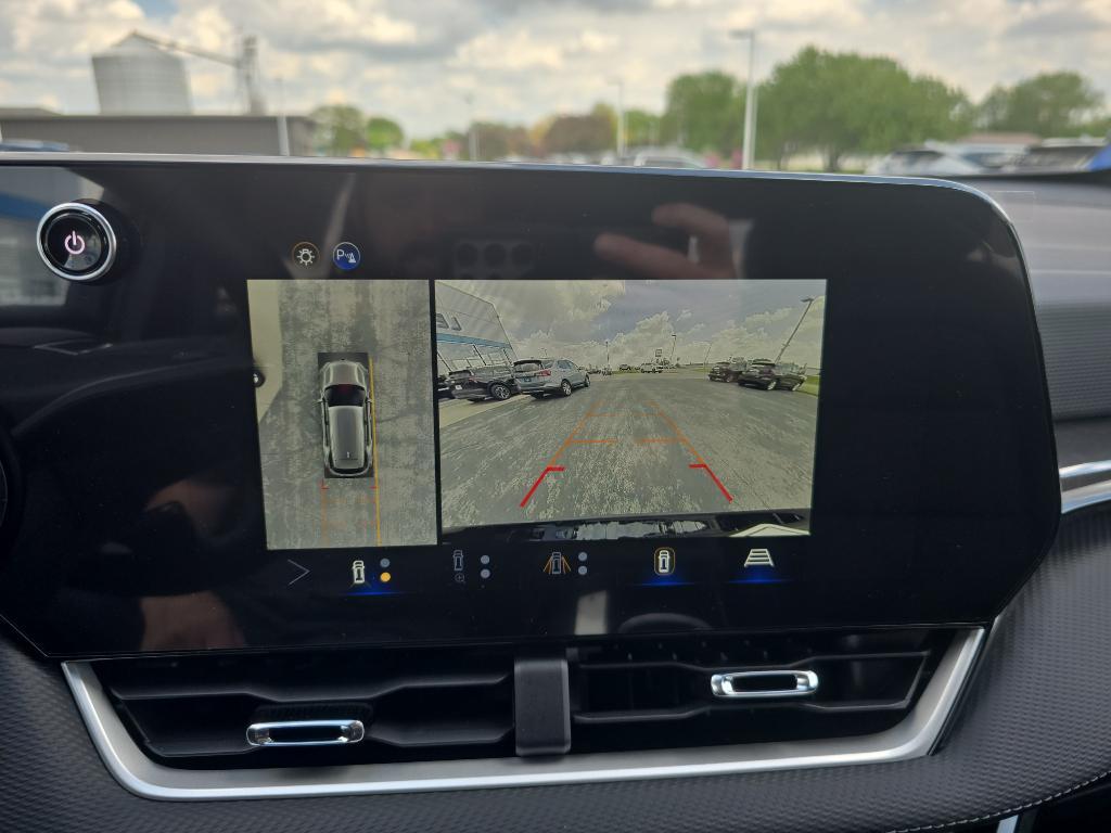 new 2026 Chevrolet Equinox car, priced at $33,785