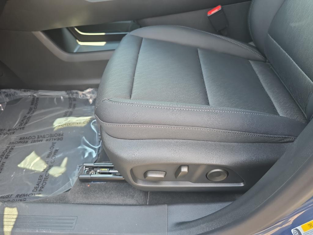 new 2026 Chevrolet Equinox car, priced at $33,545