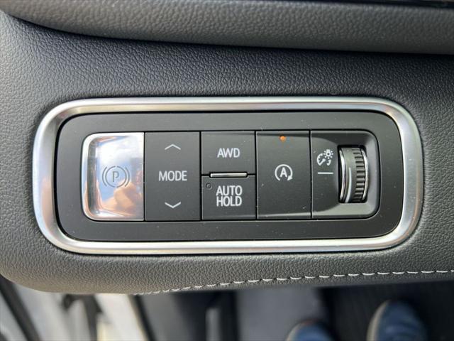 used 2025 Buick Enclave car, priced at $58,995