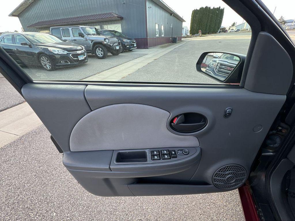used 2007 Saturn Ion car, priced at $2,995