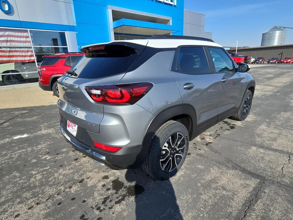 new 2025 Chevrolet TrailBlazer car, priced at $32,230
