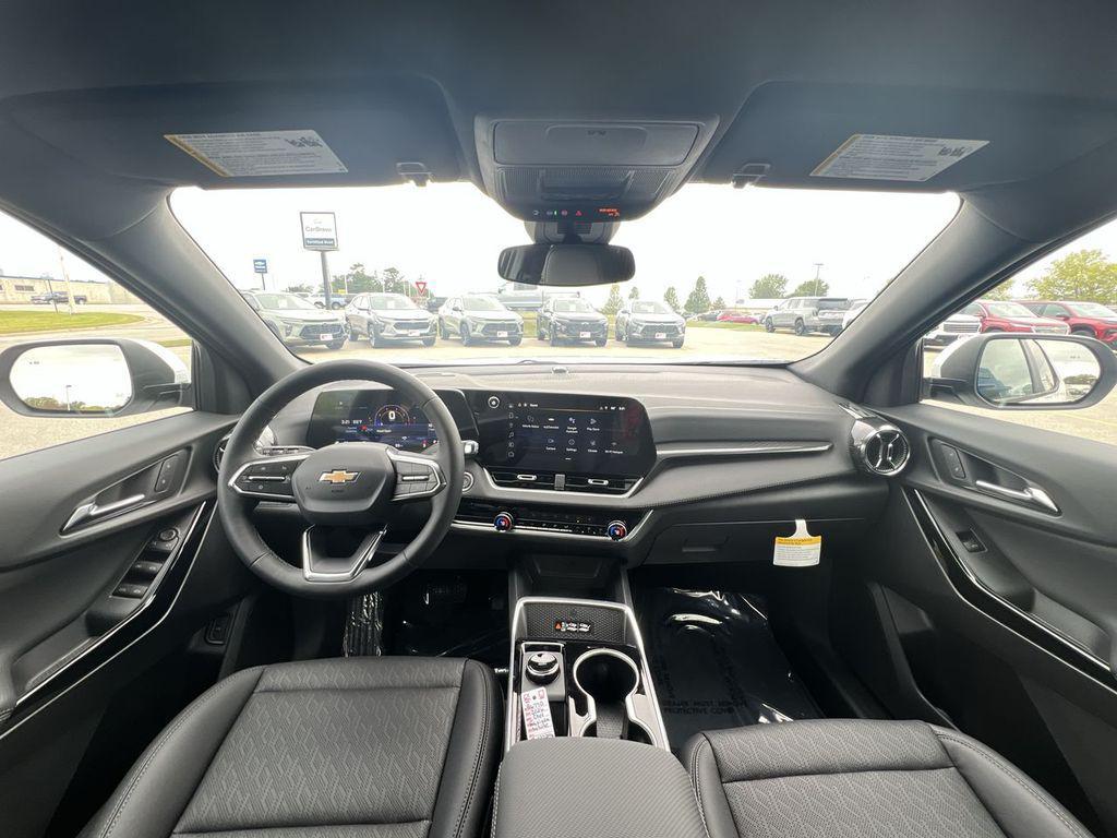 new 2026 Chevrolet Equinox car, priced at $33,545
