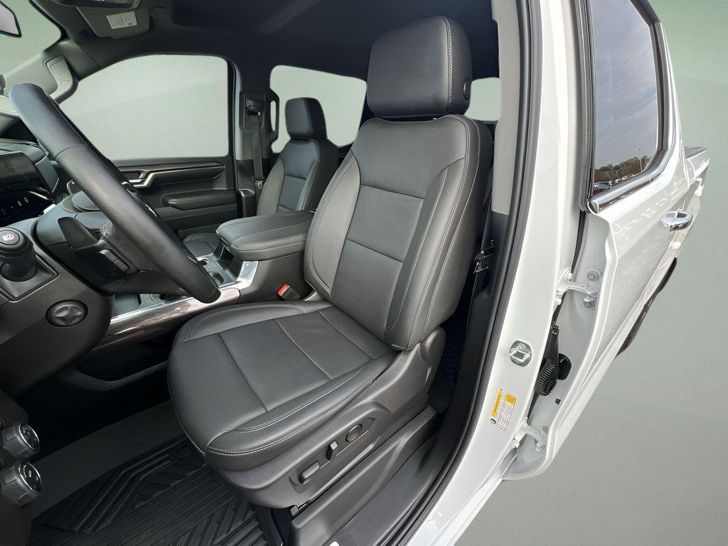 used 2024 Chevrolet Silverado 1500 car, priced at $51,995