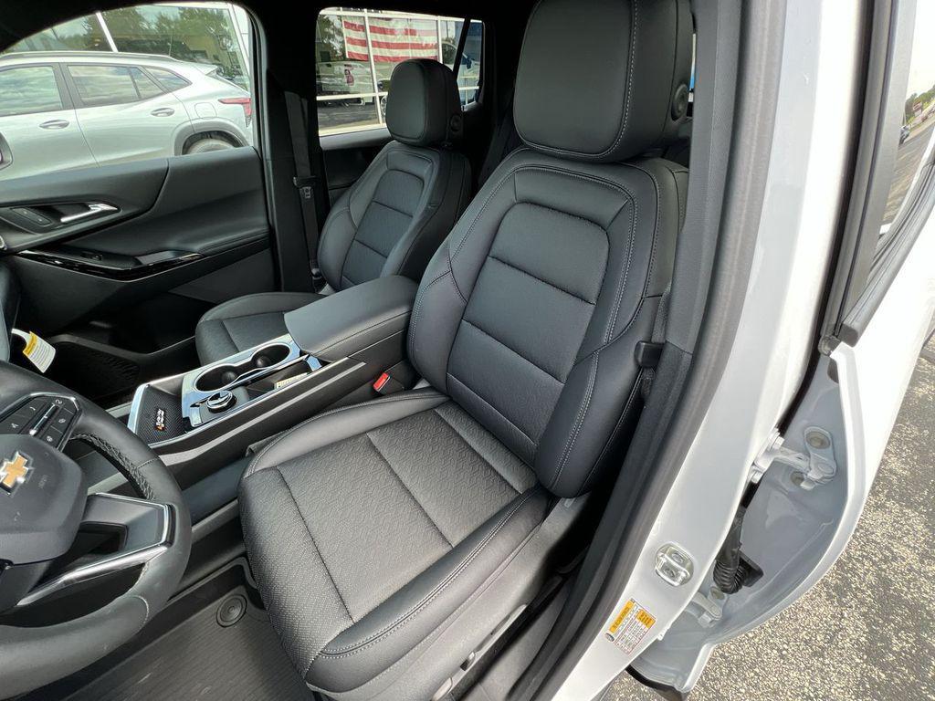 new 2026 Chevrolet Equinox car, priced at $34,815