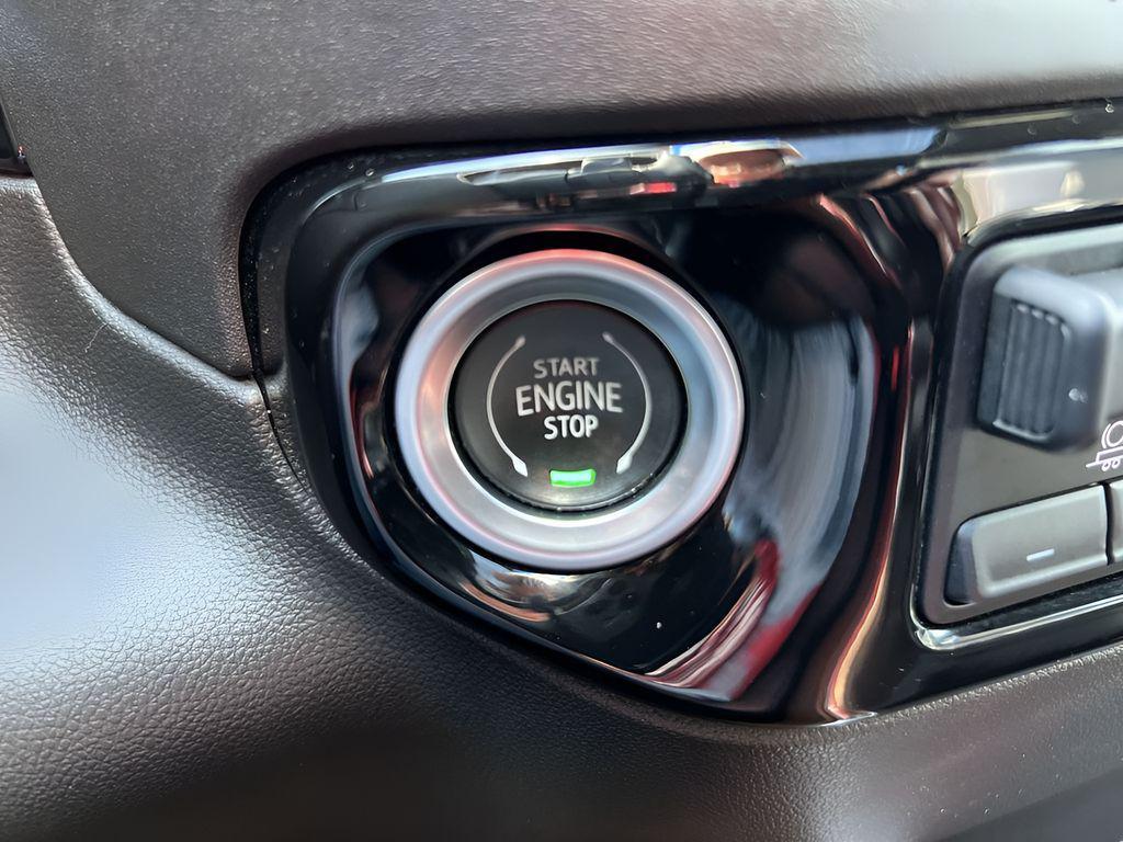 used 2022 Chevrolet Silverado 1500 car, priced at $43,995