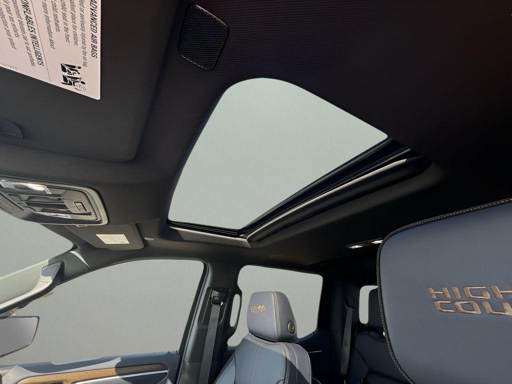 used 2022 Chevrolet Silverado 1500 car, priced at $43,995