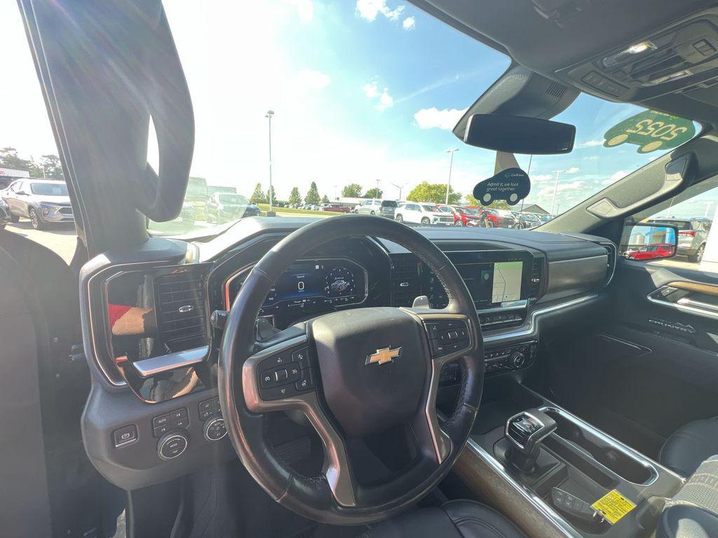 used 2022 Chevrolet Silverado 1500 car, priced at $43,995