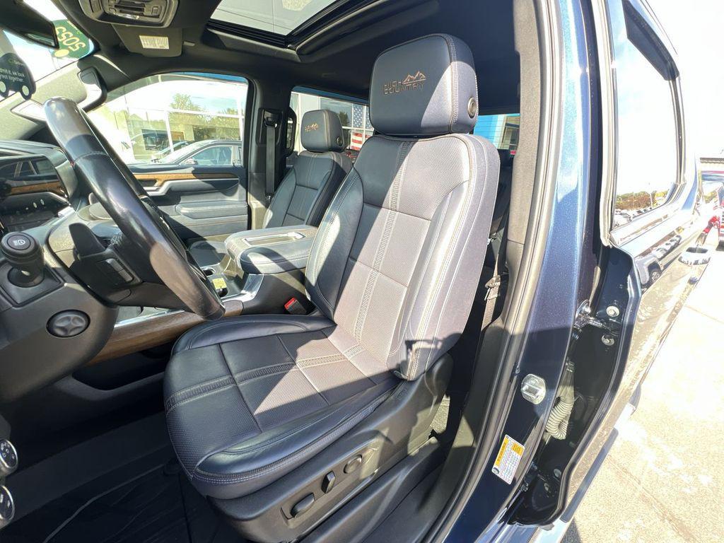 used 2022 Chevrolet Silverado 1500 car, priced at $43,995