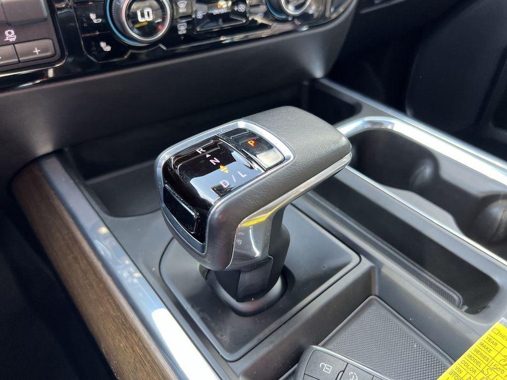 used 2022 Chevrolet Silverado 1500 car, priced at $43,995