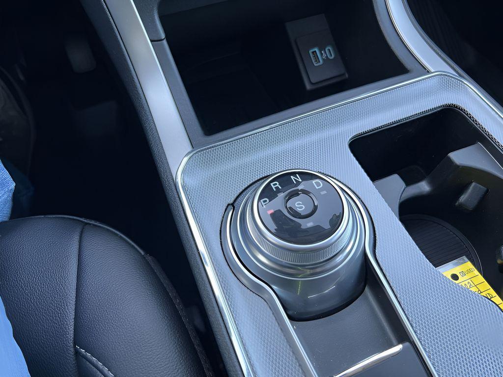 used 2021 Ford Edge car, priced at $18,995