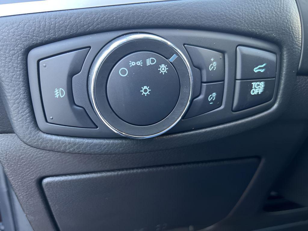 used 2021 Ford Edge car, priced at $18,995