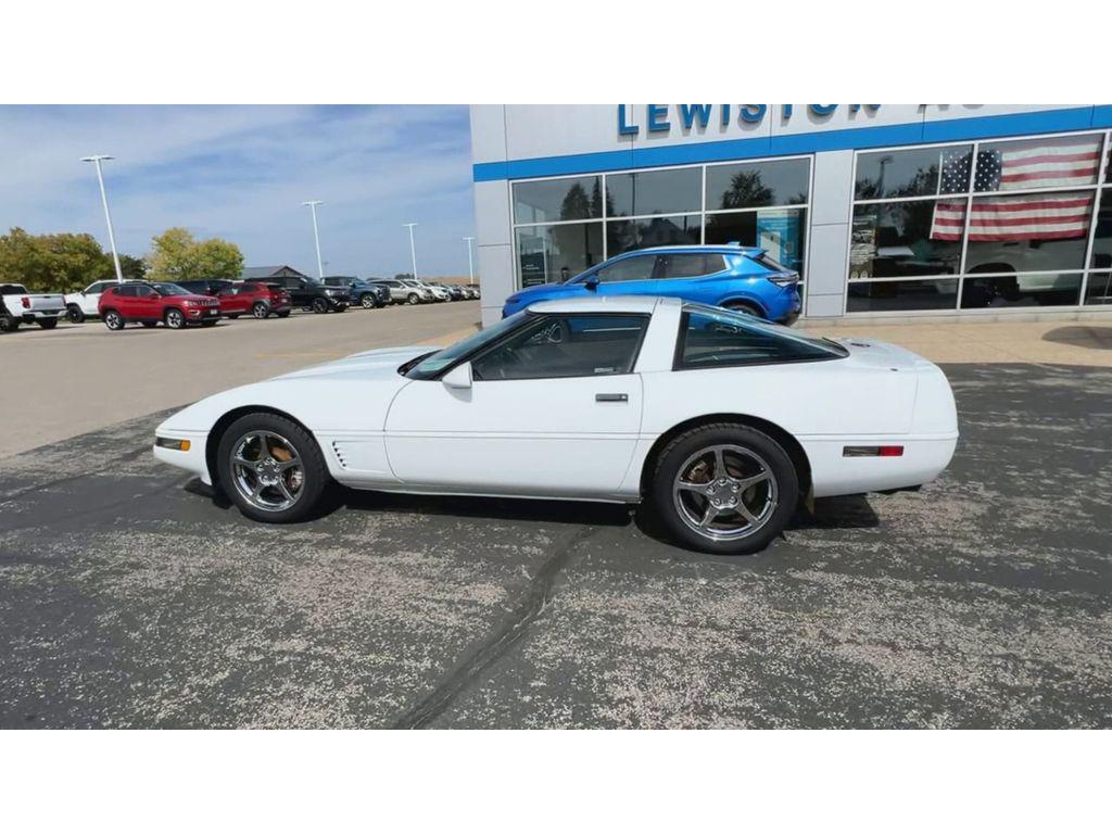 used 1995 Chevrolet Corvette car, priced at $11,995