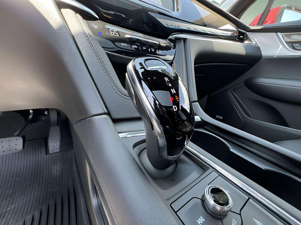 used 2024 Cadillac XT6 car, priced at $48,995