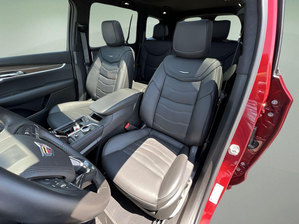 used 2024 Cadillac XT6 car, priced at $48,995