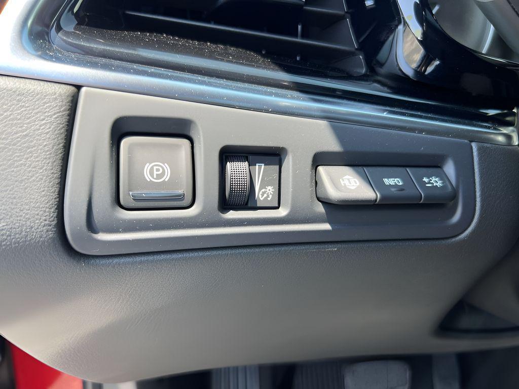 used 2024 Cadillac XT6 car, priced at $48,995