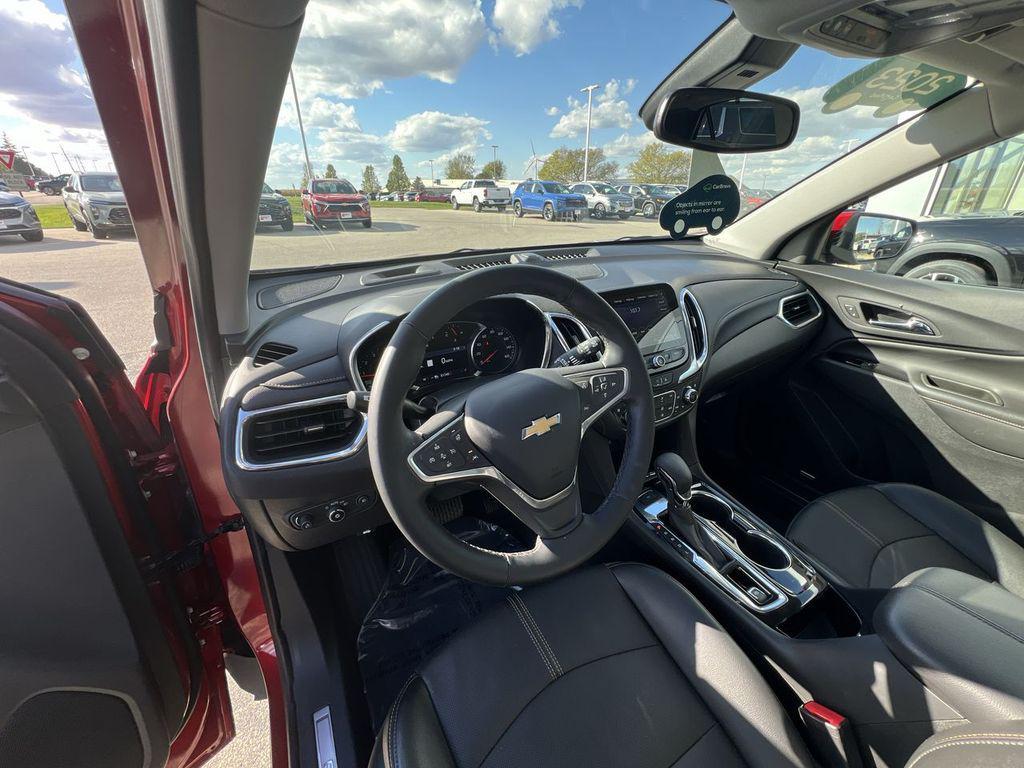 used 2023 Chevrolet Equinox car, priced at $25,995