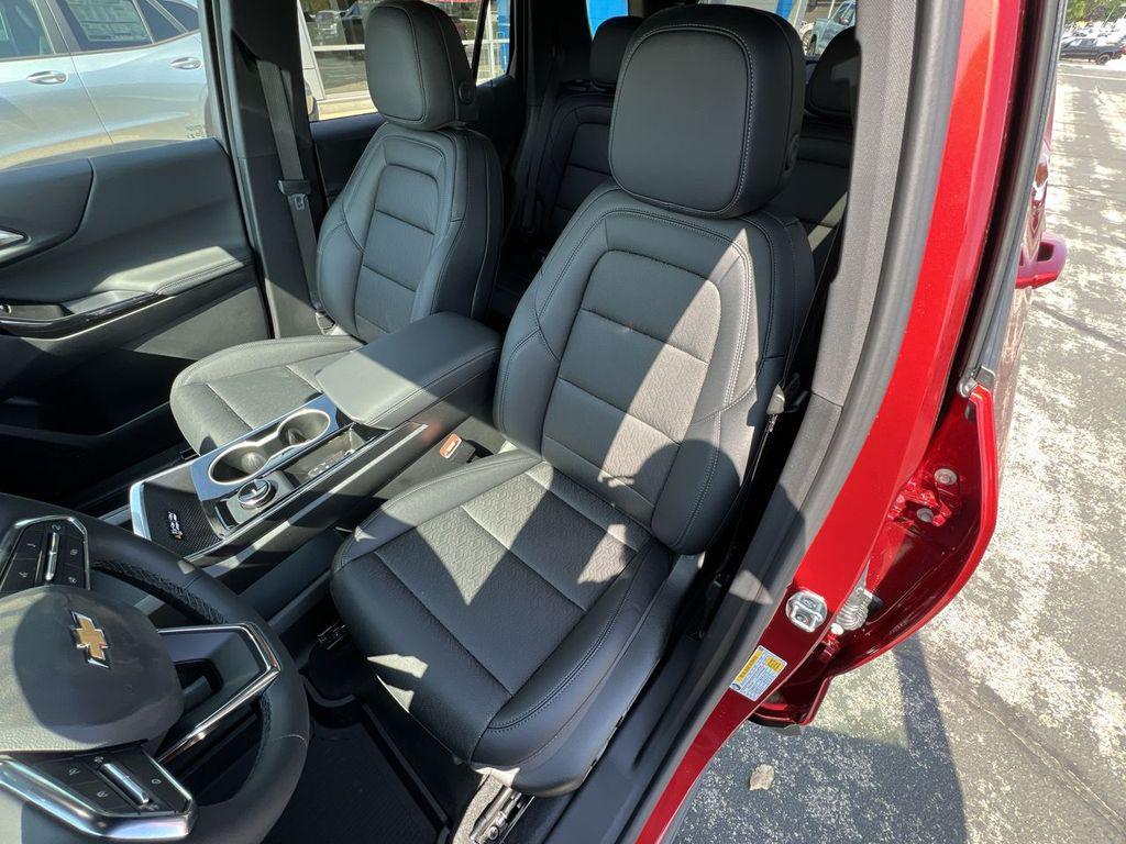 new 2026 Chevrolet Equinox car, priced at $35,310
