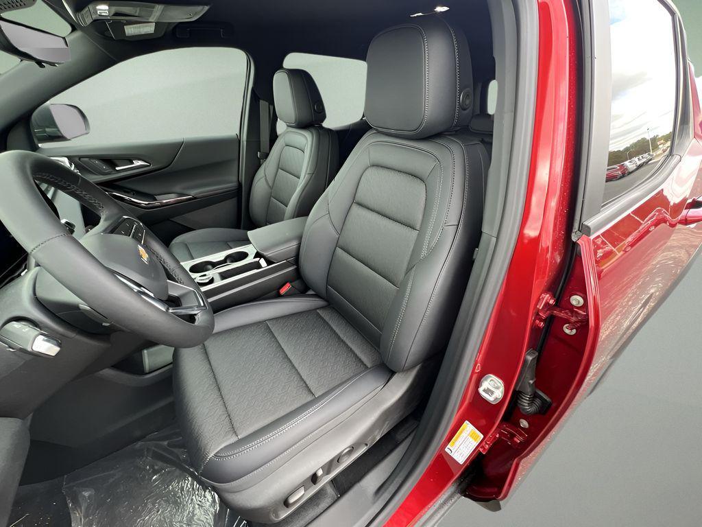 new 2026 Chevrolet Equinox car, priced at $34,735