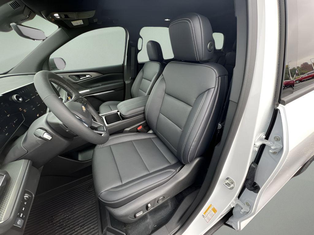 new 2026 Chevrolet Traverse car, priced at $49,340