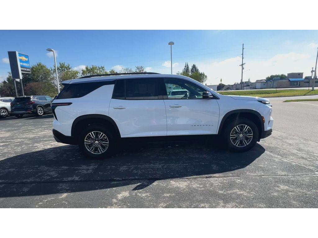 used 2025 Chevrolet Traverse car, priced at $39,995