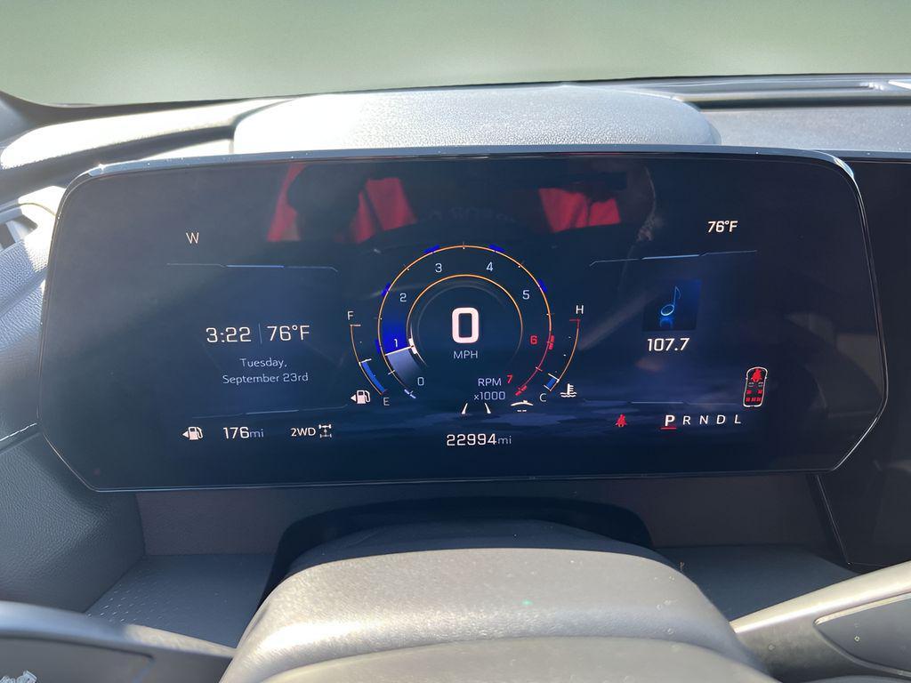 used 2025 Chevrolet Traverse car, priced at $39,995