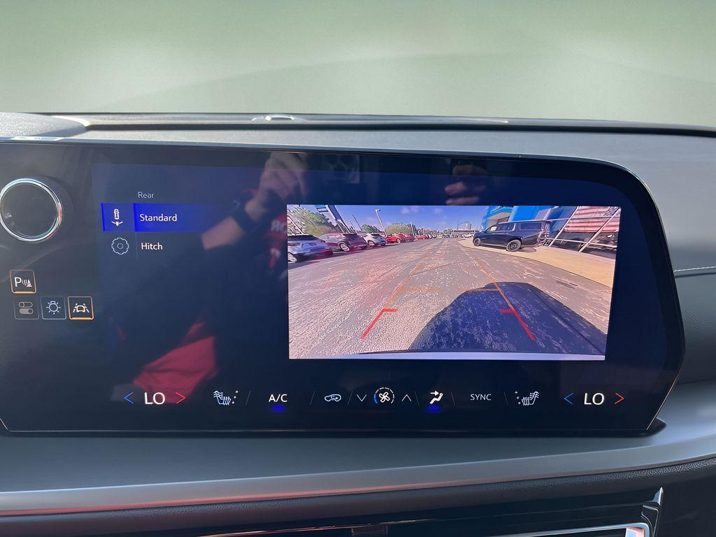 used 2025 Chevrolet Traverse car, priced at $39,995