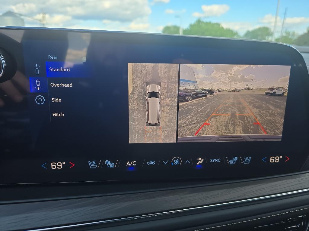 new 2025 Chevrolet Suburban car, priced at $81,040