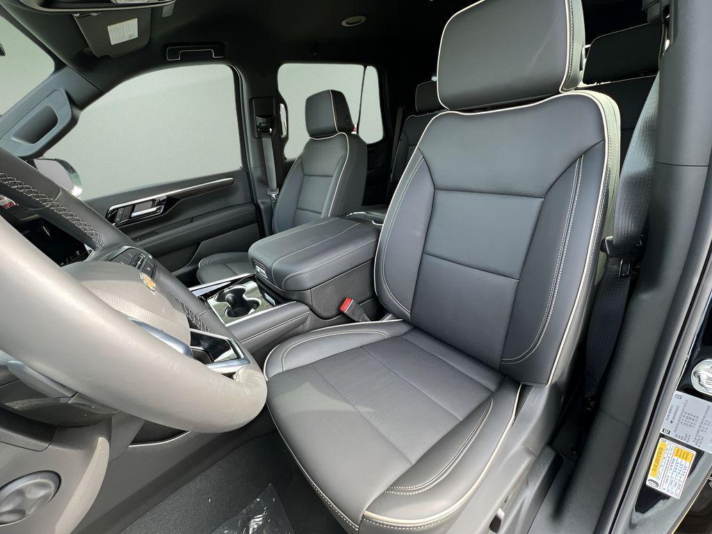 new 2025 Chevrolet Tahoe car, priced at $77,394