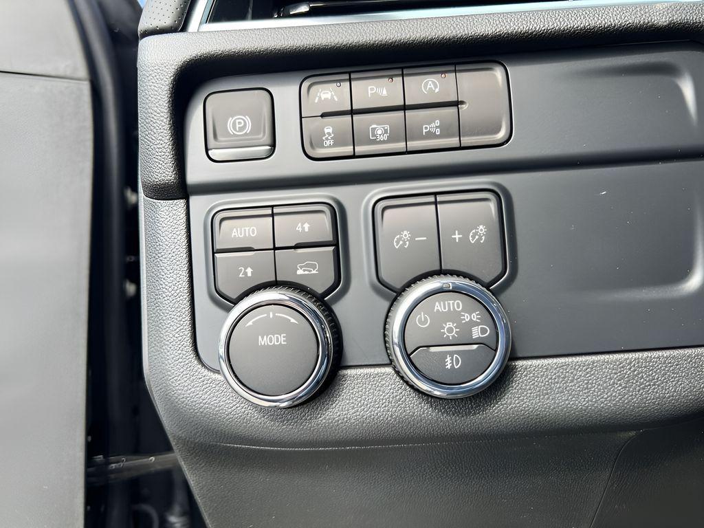 new 2025 Chevrolet Tahoe car, priced at $77,394