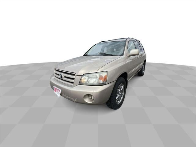 used 2004 Toyota Highlander car, priced at $4,450