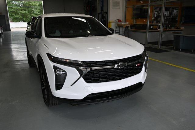 new 2025 Chevrolet Trax car, priced at $23,595