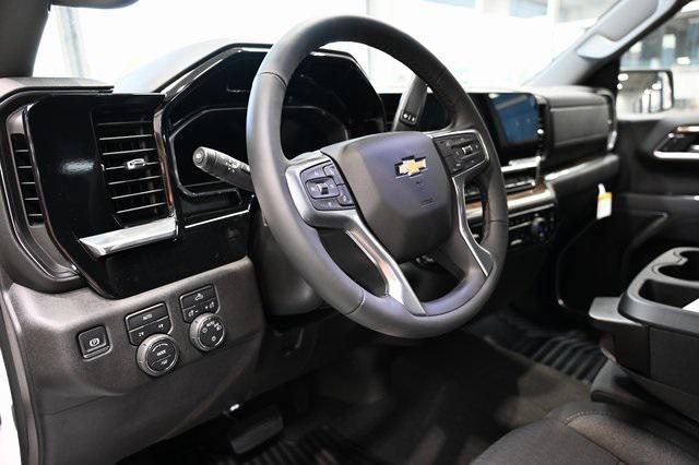 new 2025 Chevrolet Silverado 1500 car, priced at $45,295