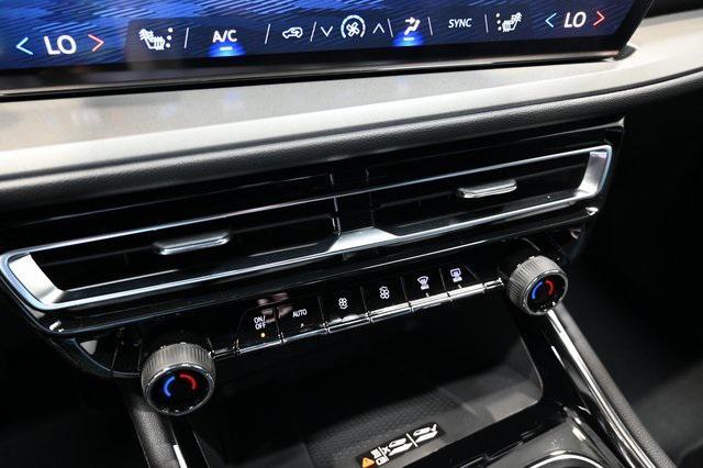 new 2025 Chevrolet Traverse car, priced at $42,795
