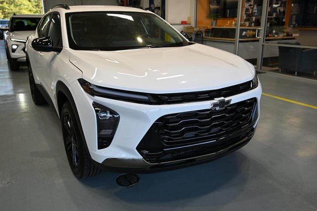 new 2025 Chevrolet Trax car, priced at $25,955