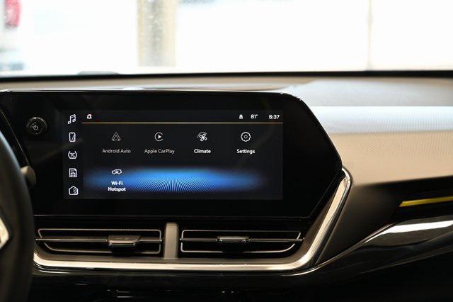 new 2025 Chevrolet Trax car, priced at $25,955