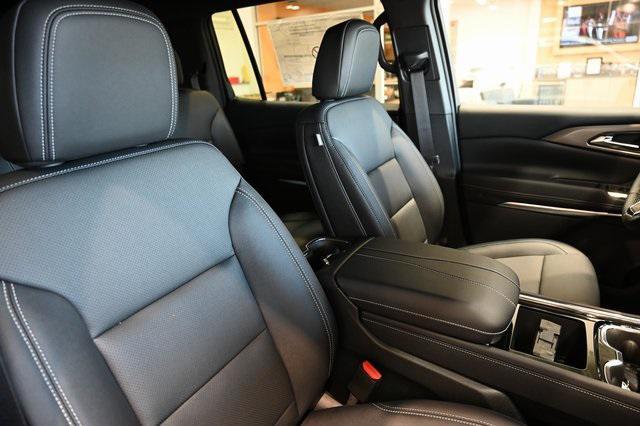 new 2026 Chevrolet Traverse car, priced at $46,695