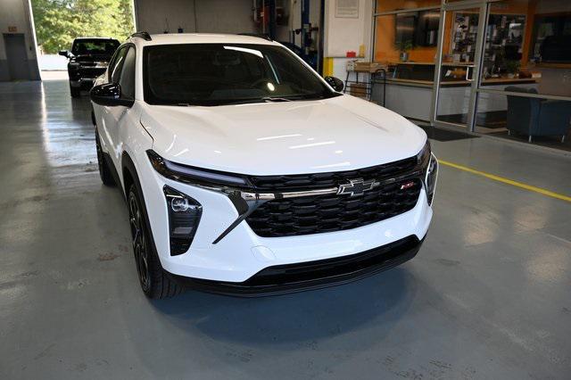 new 2025 Chevrolet Trax car, priced at $25,555