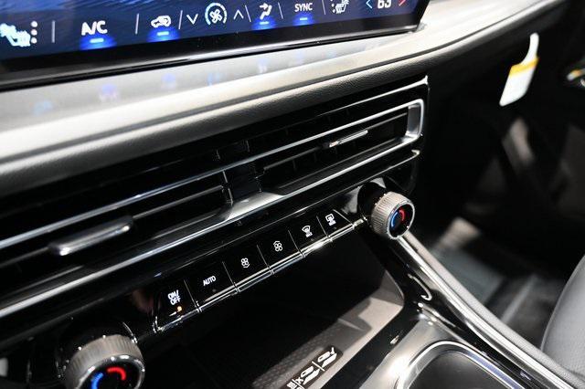 new 2026 Chevrolet Traverse car, priced at $41,995