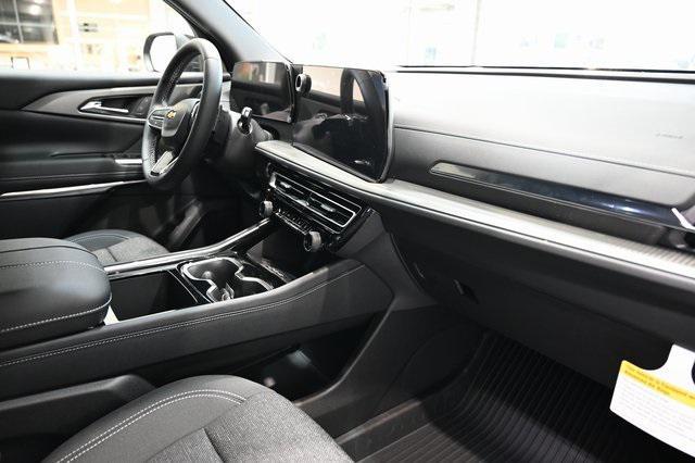 new 2025 Chevrolet Traverse car, priced at $41,995