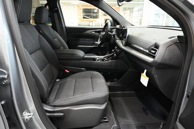 new 2025 Chevrolet Traverse car, priced at $41,995