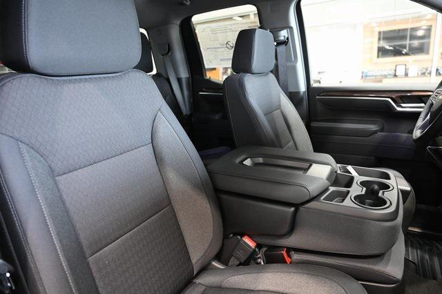 new 2025 Chevrolet Silverado 1500 car, priced at $40,645