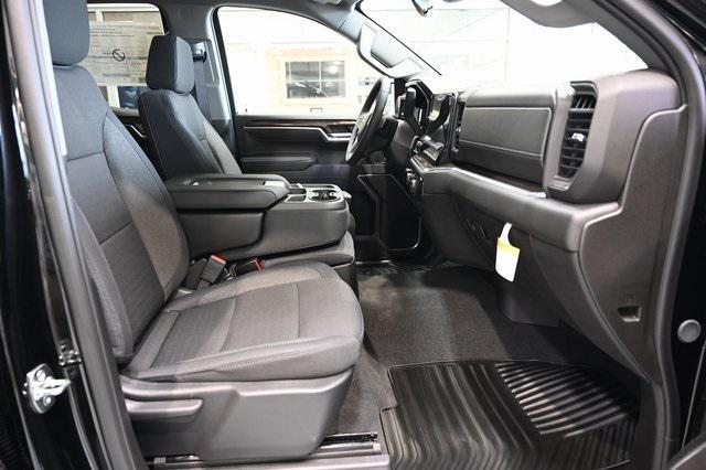 new 2025 Chevrolet Silverado 1500 car, priced at $40,645