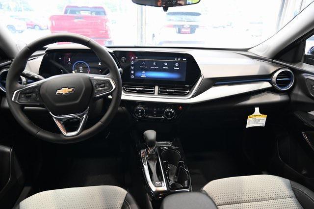 new 2025 Chevrolet Trax car, priced at $24,695